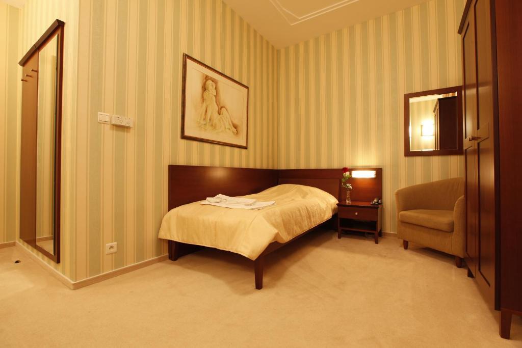 Hotel Sandor Pavillon Piest'any Oda fotoğraf