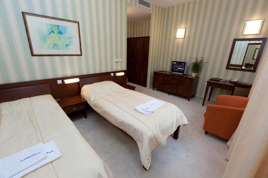 Hotel Sandor Pavillon Piest'any Dış mekan fotoğraf